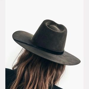 NWOT Janessa Leon Lennon Hat